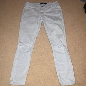 SUPER CUTE pin striped skinny jeans